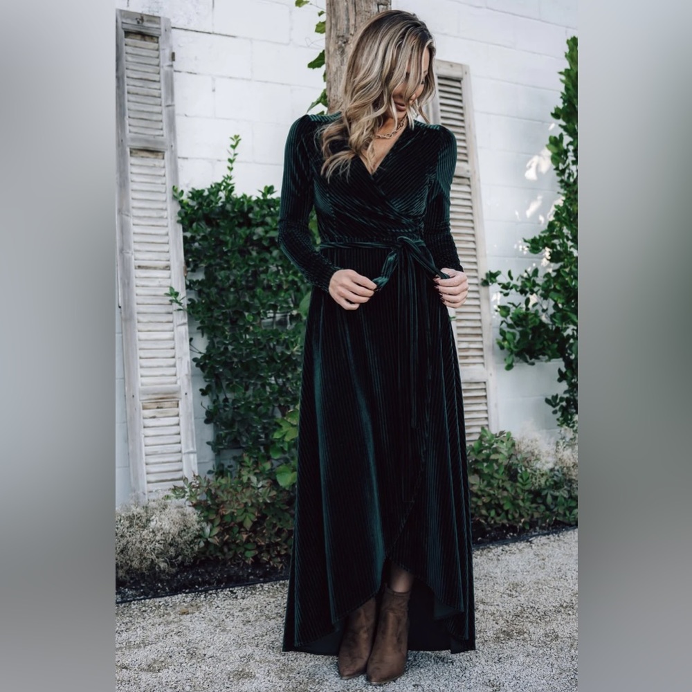 BB Jada Ribbed Velvet Wrap Dress